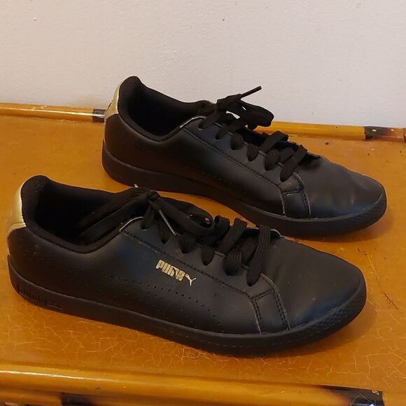 Women BLACK Puma Sneakers Size 7.5 - Picture 4 of 5